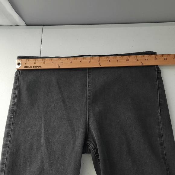 Free People Gummy Flared Leg Mid Rise Pull On Stretch Jeans size 29 - Picture 8 of 14